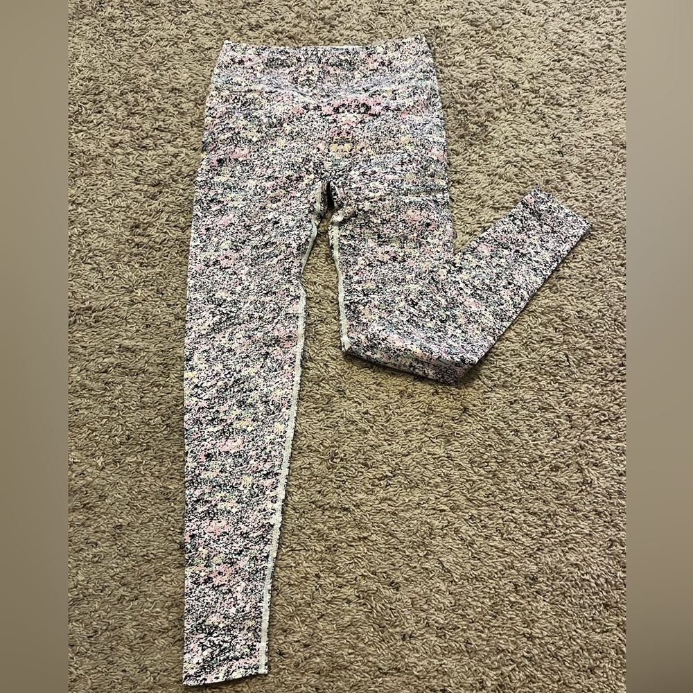 Fabletics Speckled Seamless High-Waisted Leggings - Pink and Black